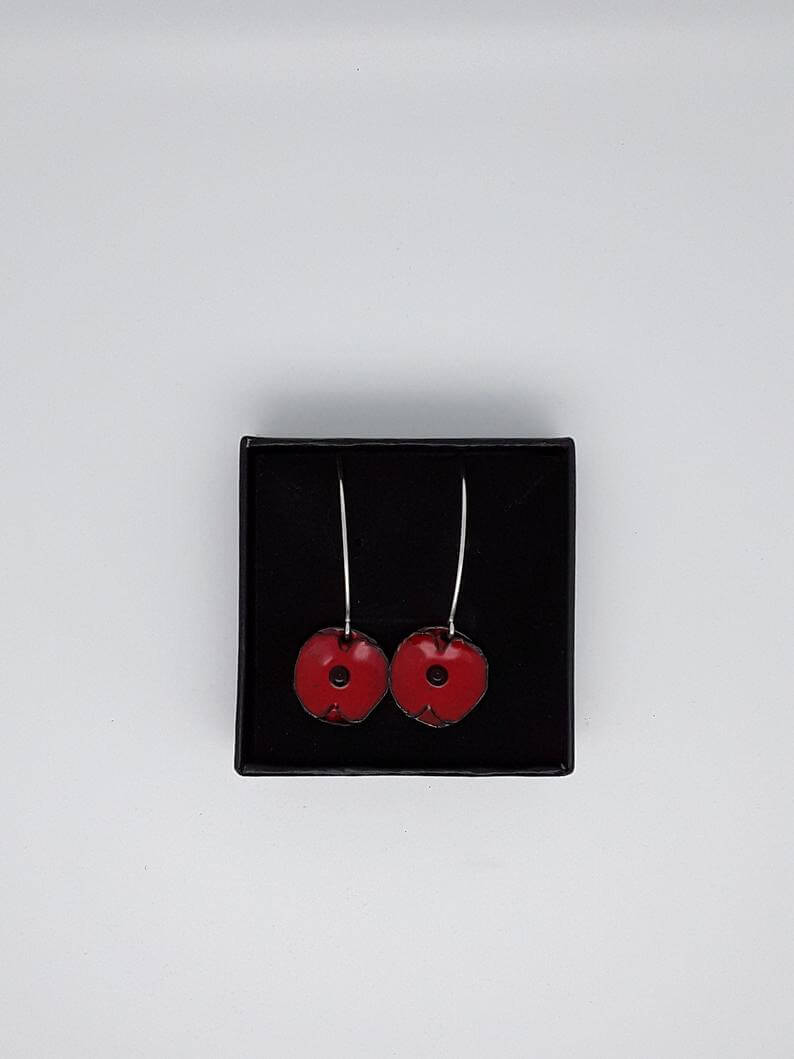 Coquelicots – boucles d’oreille pendantes rouges et noires-emaux sur cuivre et argent 925/1000, fabrication française