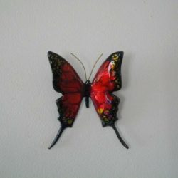 Décoration murale intérieur/extérieur « Papillon rouge et noir », émaux sur cuivre, création Les z’émaux