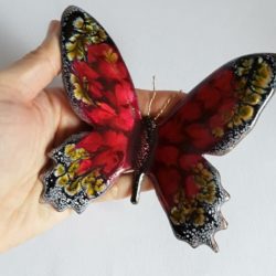 Papillon rouge et noir aux ailes dentelées -décoration murale intérieur/extérieur-émaux sur cuivre