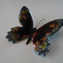 Papillon violet aux ailes dentelées -décoration murale intérieur/extérieur-émaux sur cuivre