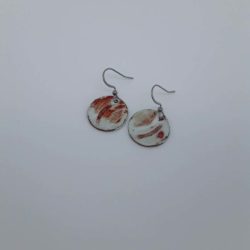 White Circles- Boucles d’oreilles pendantes blanches- émaux sur cuivre et argent 925/1000, bijou made in France