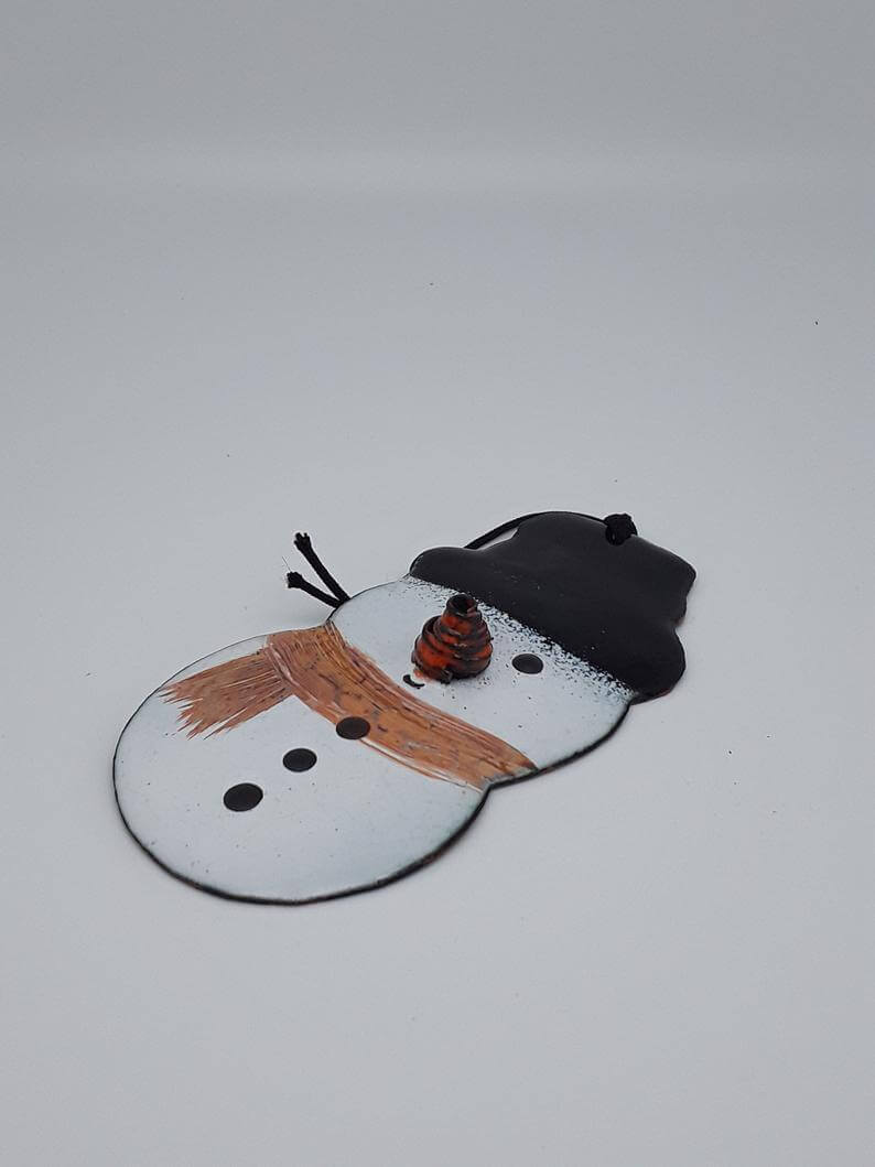 Decoration de Noël- Bonhomme de neige- émaux sur cuivre- artisanat d’art