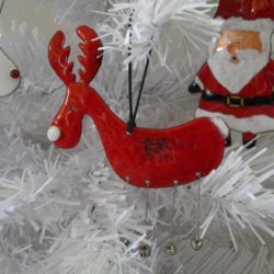 Artisanat décoration de Noël, Le petit Renne rouge au gros nez blanc, émaux sur cuivre, création les z’émaux
